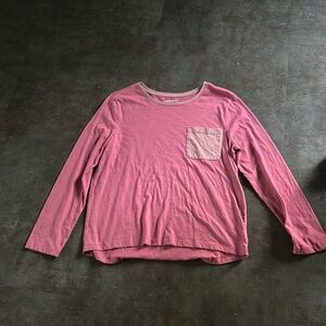 An Old navy shirt pink with pocket